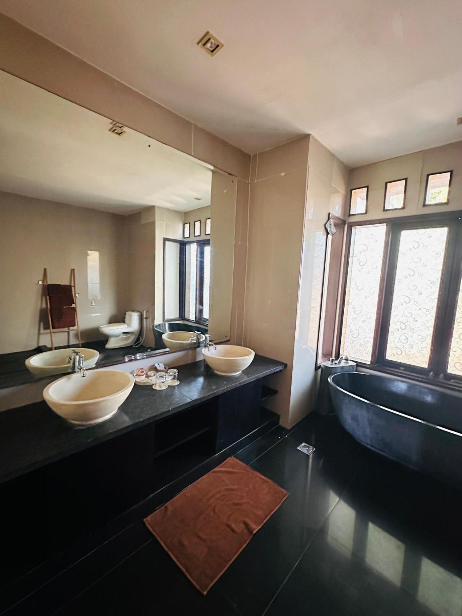 La Villa Джили Трауанган Екстериор снимка